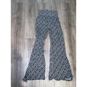 Living Doll Flaire Pants Size‎ Small